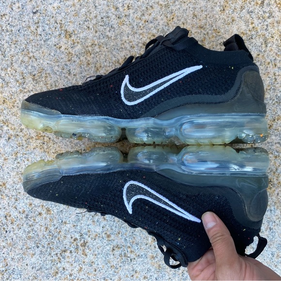 Nike Womens Air VaporMax 2021 FK DC4112-002 Black Sneakers Sz 9.5 Used - Picture 6 of 8